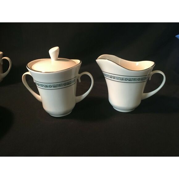 SALE 22 Pc Vintage Pickard China Service Set in Candlelight - Picture 9 of 12